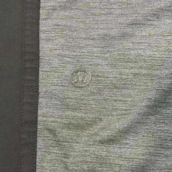 Lululemon T.H.E. Short Linerless 11" Men’s L Gray Activewear Gym Athletic *READ - Picture 6 of 12